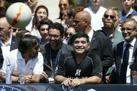 "No tengo la varita mágica para salvar a la AFA de la crisis": Maradona