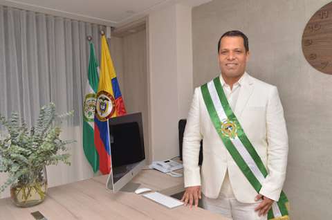 Gobernador Luis A. Monsalvo Gnecco fue acusado formalmente por corrupción