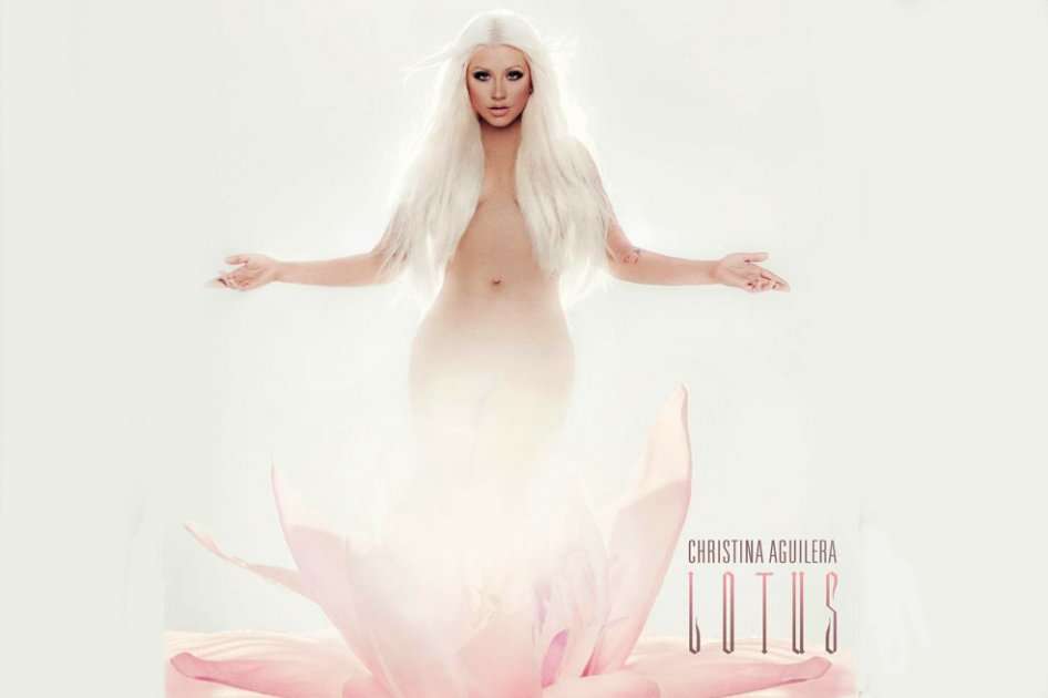 Christina Aguilera en la carátula del disco "Lotus". / Facebook.com/christinaaguilera