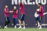 Barcelona busca sentenciar la Liga y ganar el clásico en homenaje a Cruyff