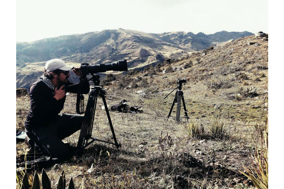 Imagen de Daniel Aldana, director de  "Volver a la tierra", documental que pretende rescatar testimonios de personas que se han decidido por el campo y el cuidado de la tierra.  / Under Trees Films 