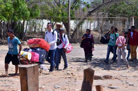 Familia colombiana que huía de Venezuela fue atracada en Paraguachón