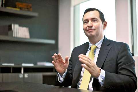 Exvicefiscal Perdomo pide ser reconocido como víctima de supuesto cartel de la Fiscalía