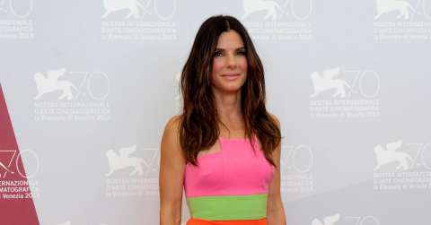 Sandra Bullock no quiere decirle a su hijo que es actriz