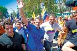 Capriles dice al cumplirse un mes de los comicios, su lucha "sigue intacta"