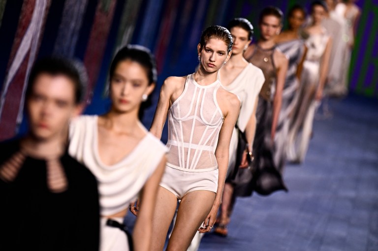 Dior, Schiaparelli e Iris Van Herpen en la Semana de la Alta Costura de París