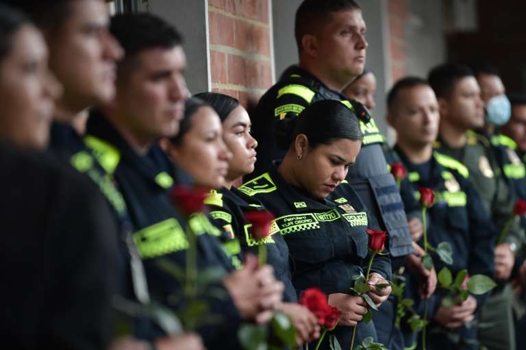Este 7 de octubre la Policía Metropolitana de Bogotá realizó un homenaje al patrullero Einer Beltran, quien trabajaba en la estación de Policía de Suba, lugar en el que se realizó la ceremonia.