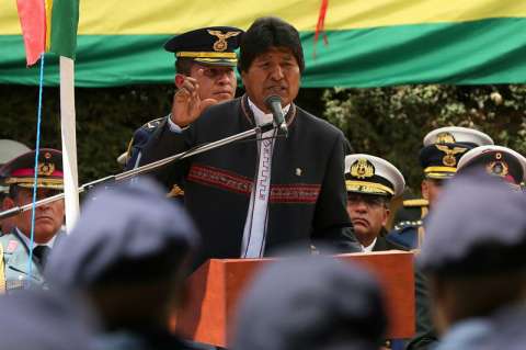 Evo Morales afirma que su reelección garantiza la "continuidad democrática"