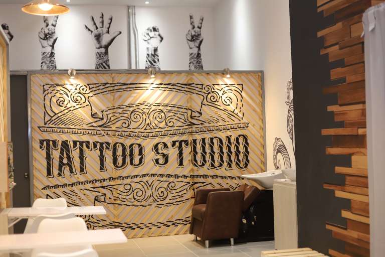 Fotografía del estudio de tatuaje en el local Segundas Oportunidades Studio.