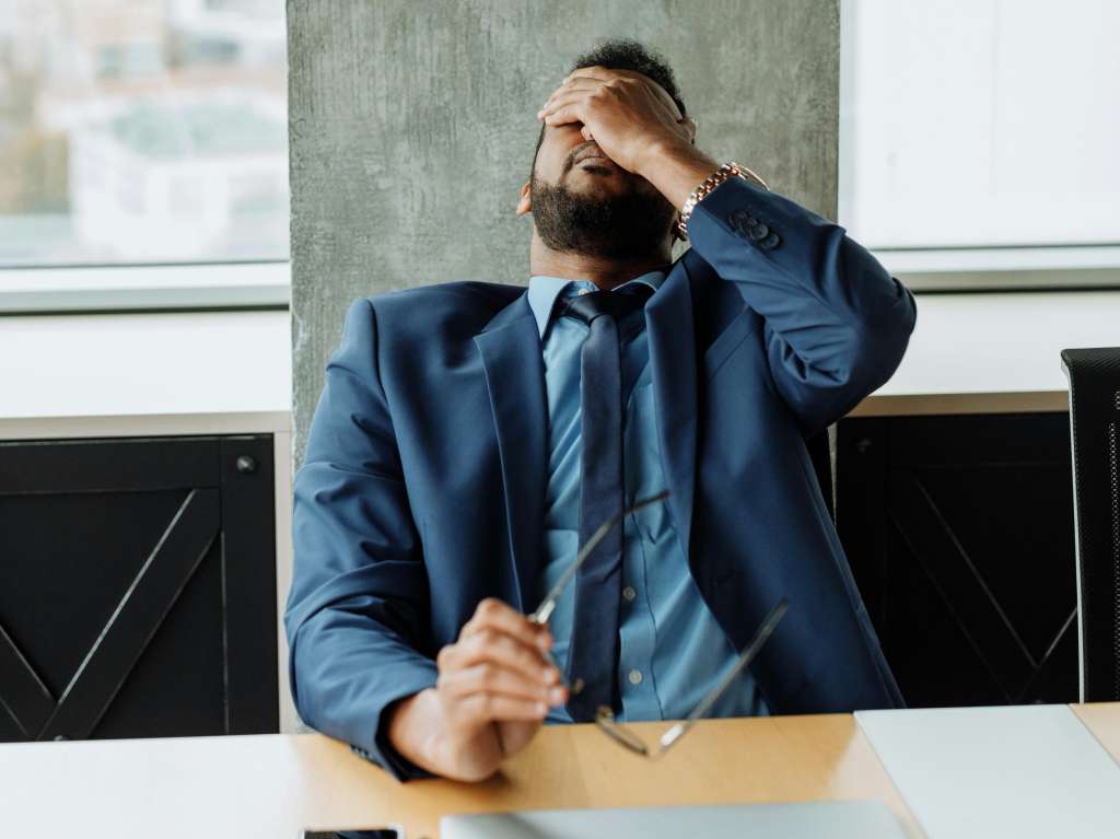 "Dormir adecuadamente, hacer ejercicio, mantener espacios personales y organizar los tiempos de trabajo son prácticas que muchos emprendedores adoptan para sostener su salud mental y su productividad a largo plazo", dice la experta.
