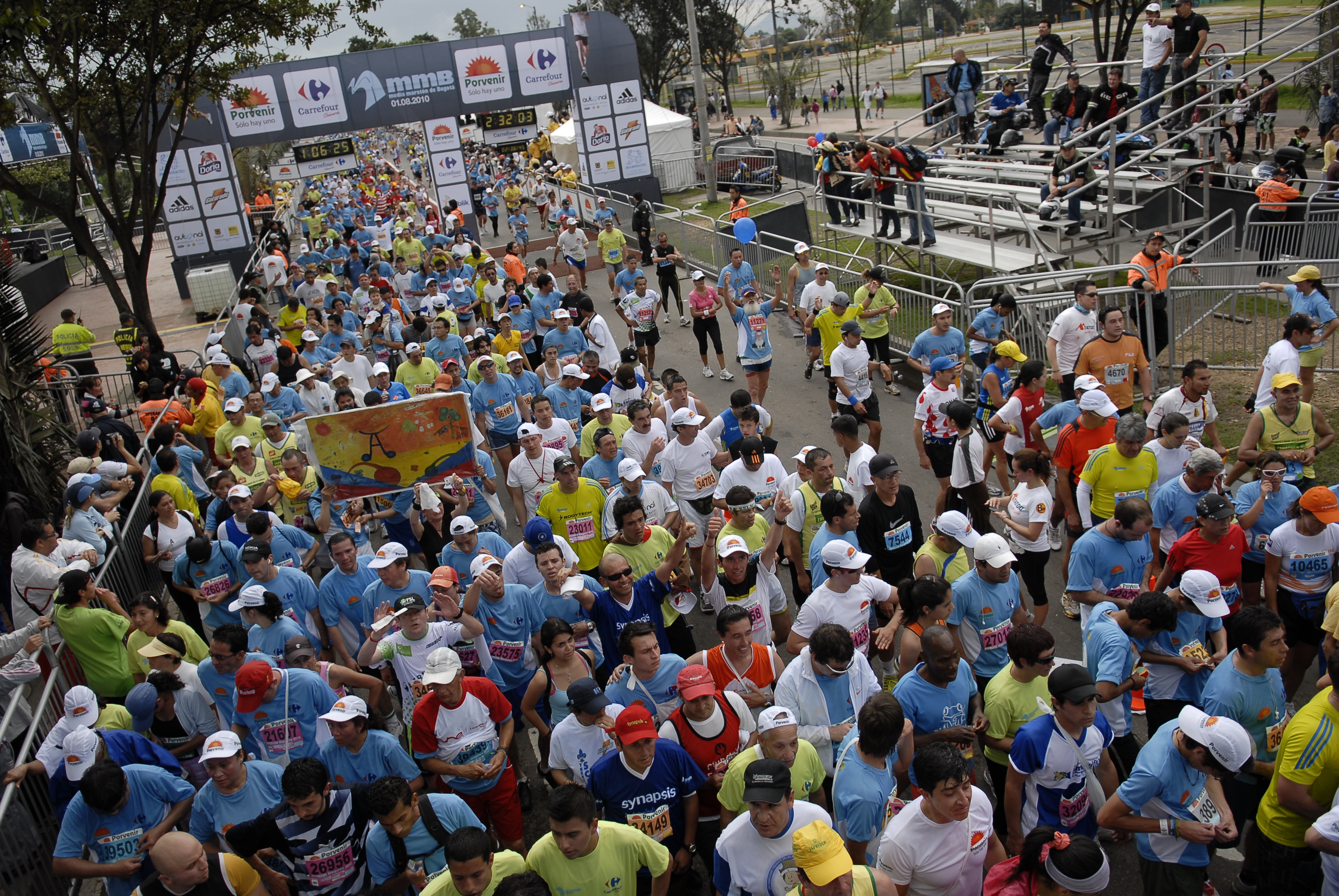 Participantes de la Media Maratón de Bogotá 2010.
