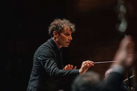 David Greilsammer debuta como director titular de la Filarmónica de Medellín