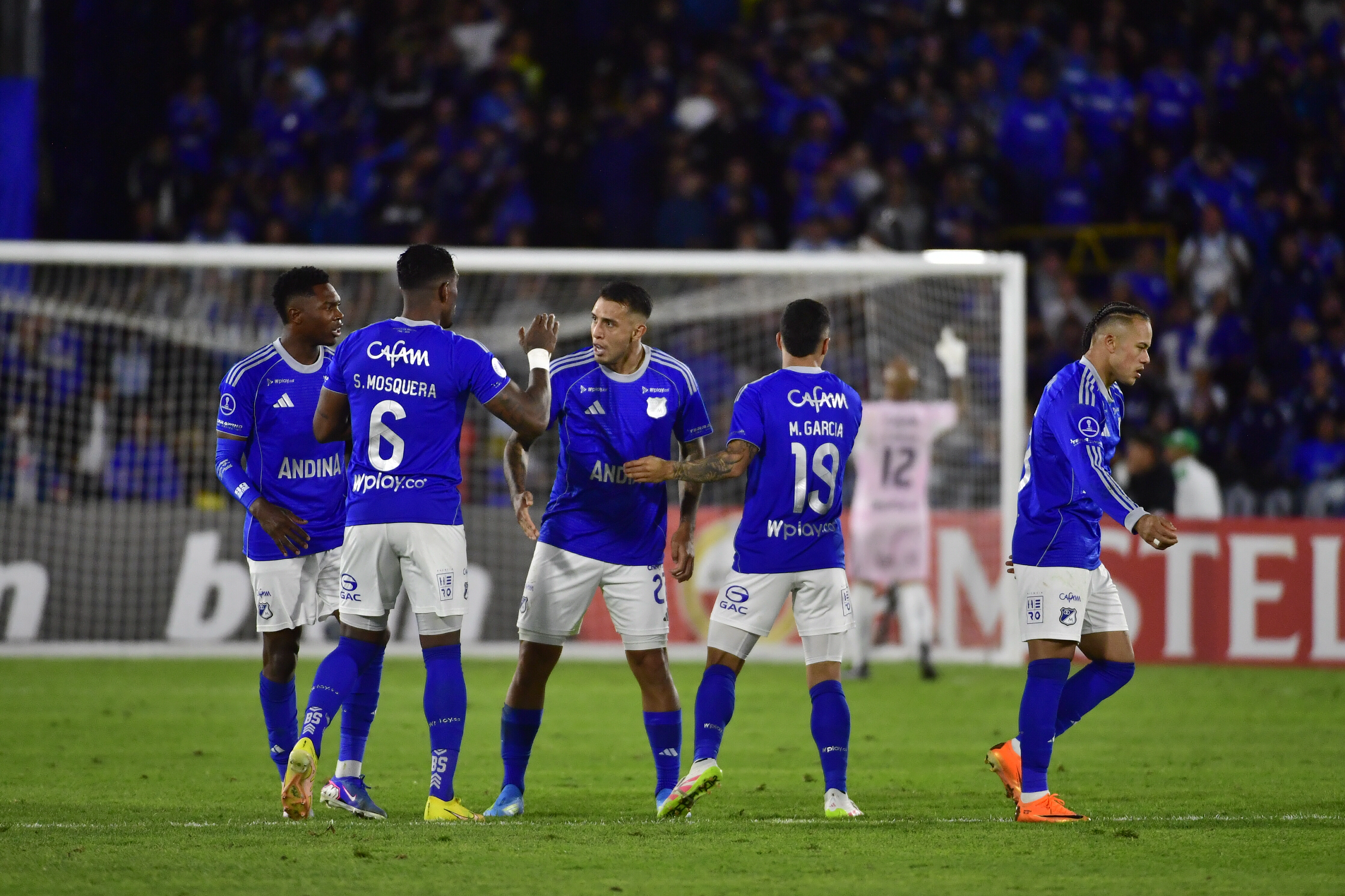 Partido de Copa Conmebol Sudamericana entre Millonarios y O´Higgins de Chile en el Estadio El Campin de Bogotá