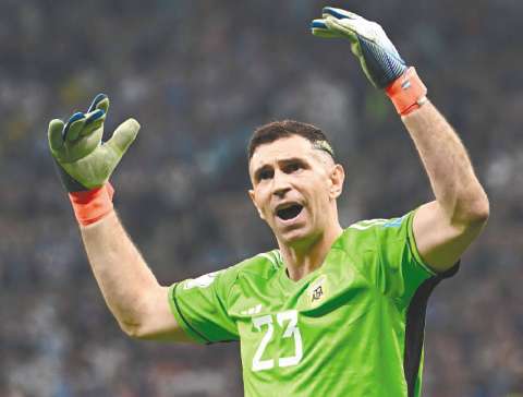 Dibu Martínez sobre la ley que sacó la FIFA para los penaltis: “La hicieron tarde”
