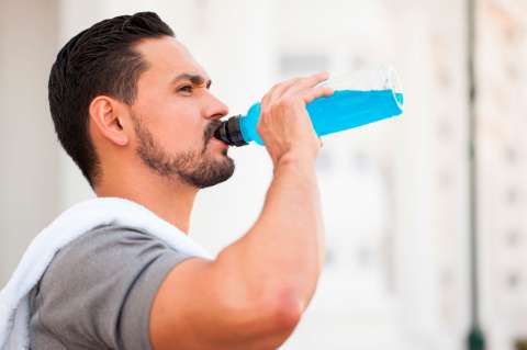 Bebidas energizantes: ¿Se puede morir por sobredosis de cafeína?