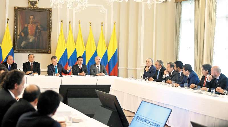 La Comisión Nacional de Garantías de Seguridad fue ayer, en la Casa de Nariño, liderada por el presidente Juan Manuel Santos / Cristian Garavito - El Espectador