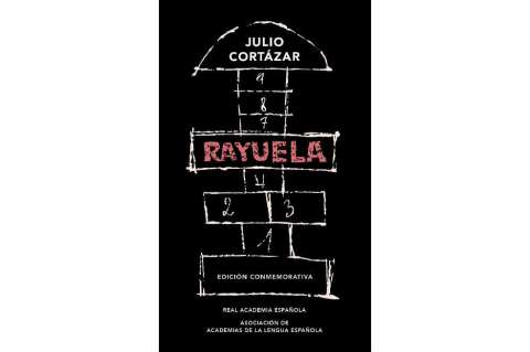 Las suntuosas ediciones de la obra de Cortázar que él mismo profetizó