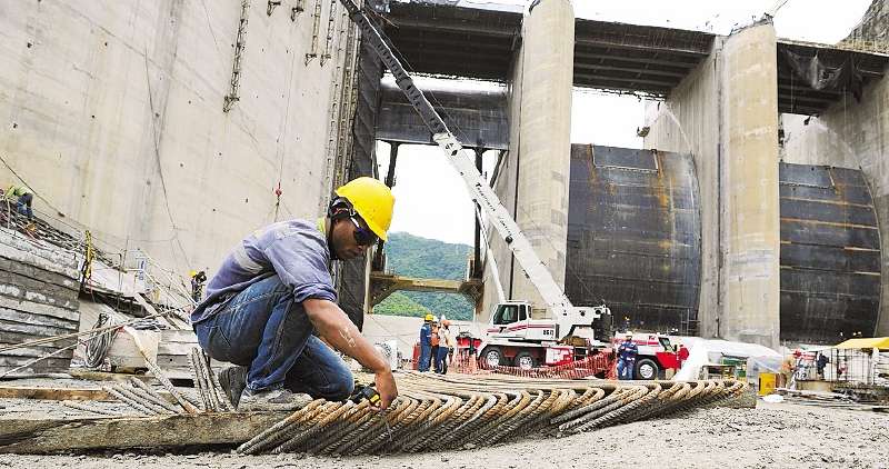 Antes de la emergencia, las obras tenían casi un 90% de avance. Además, Hidroituango tenía previsto entrar en operaciones para diciembre de 2018, con una capacidad de generar el 17 % de la energía eléctrica del país / Nelson Sierra 