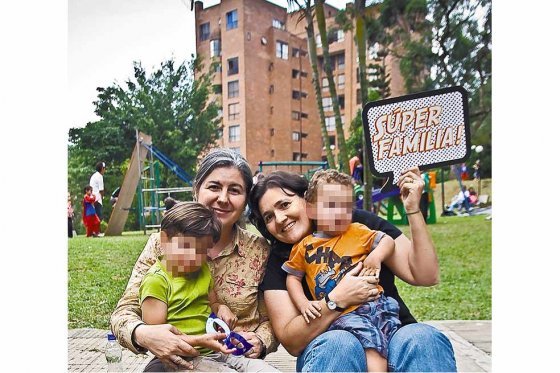 A debate ponencia sobre adopción por parejas del mismo sexo