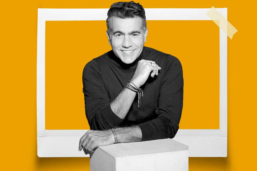 Carlos Calero es comunicador social y presentador. Fue cónsul de Colombia en San Francisco.
