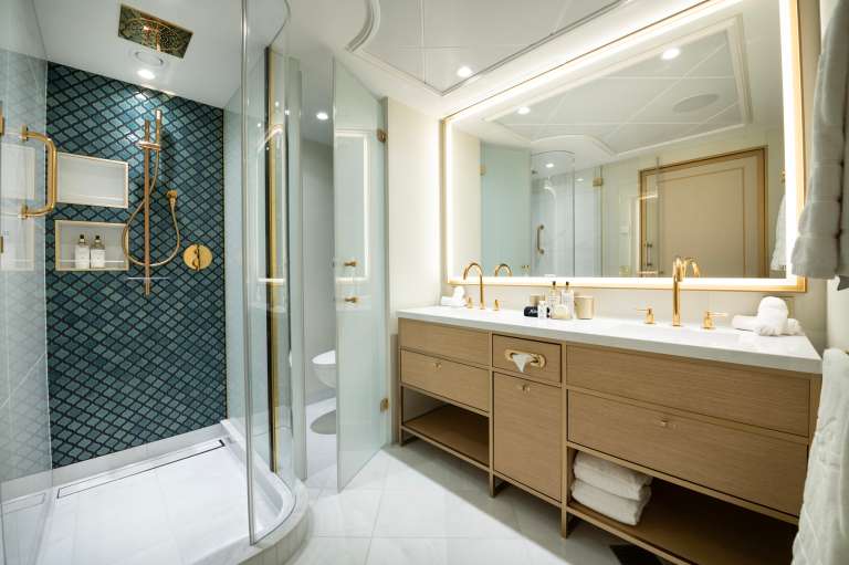 Los diseños de lujo incluyen las Rajah Royal Suites, inspiradas en el tigre protector de la princesa Jasmine que habita en el palacio real de Agrabah en la película clásica de Disney, "Aladdin".