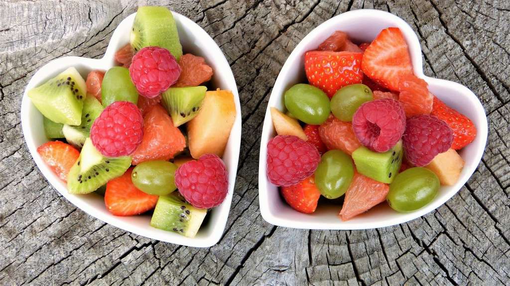 Los hábitos alimenticios influyen de manera significativa en la salud del corazón.
