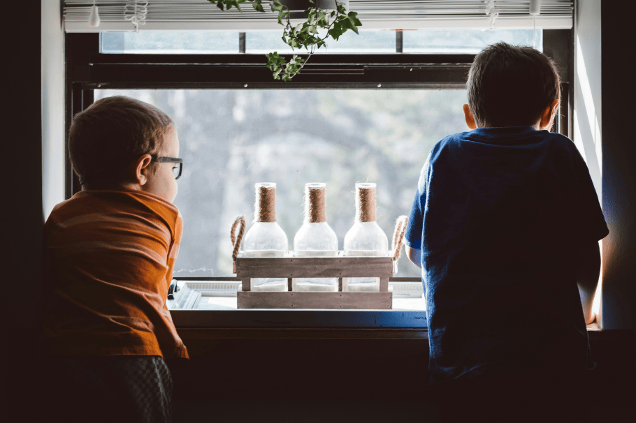 Hermanos, niños