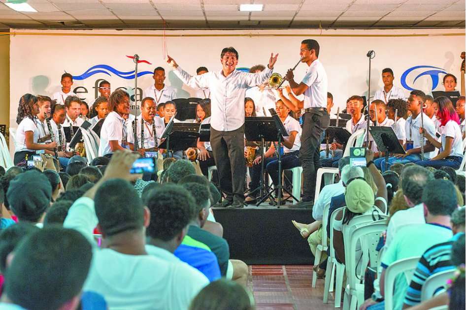 En Pasacaballos (Bolívar) el público disfrutó con la llegada del Festival “Hacia tierra firme”. / Fotos: Andrés Londoño