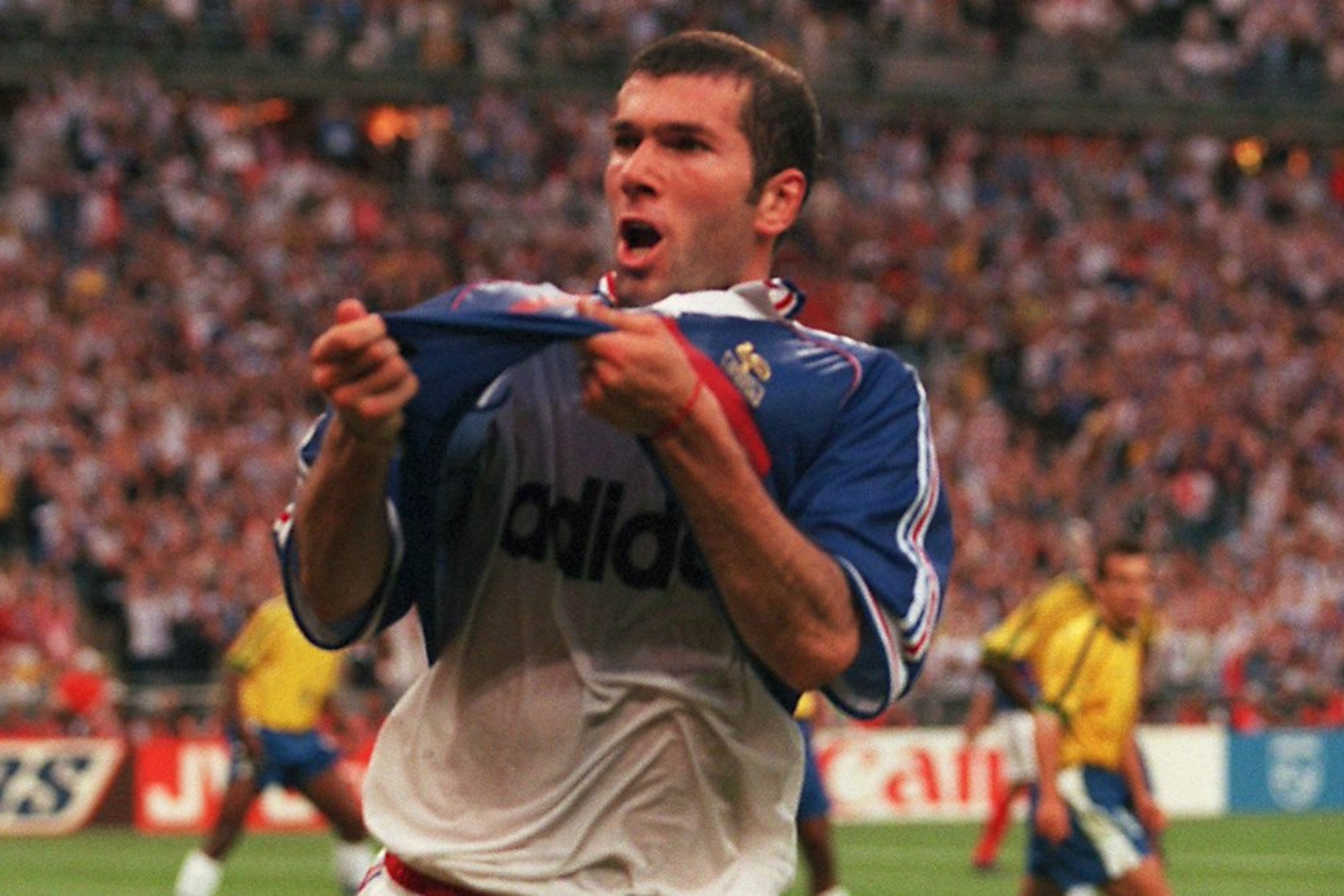 Zinedine Zidane hizo parte del cuadro principal ganador del Mundial de Francia 1998 y de los finalistas en Alemania 2006.
