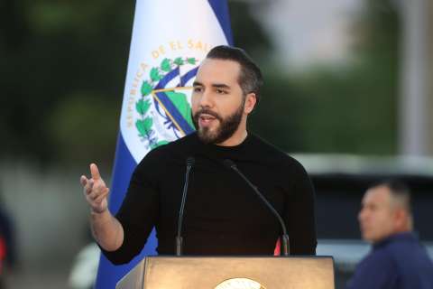 Bukele dice que le gustaría seguir “10 años más” gobernando en El Salvador