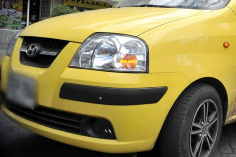 Taxista golpeó a pasajera por no pagarle la carrera con dinero ‘sencillo’