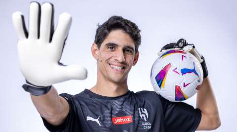 Bono, portero de Sevilla, será compañero de Neymar en Al-Hilal