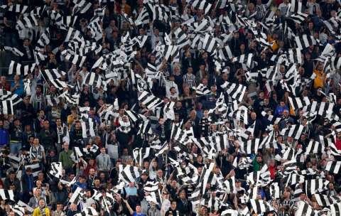 Federación Italiana investiga a hinchas de la Juve e Inter tras cantos antisemitas