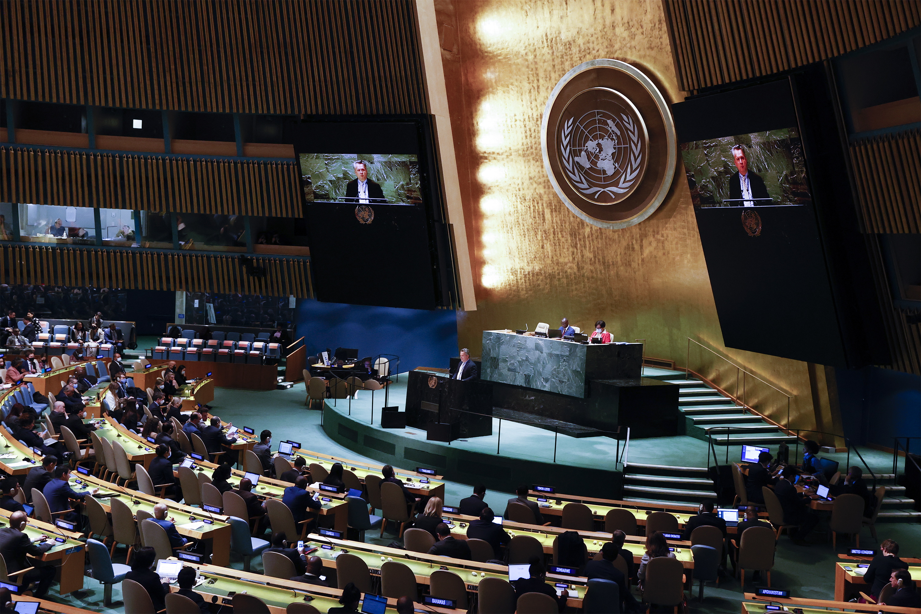 New York (United States), 08/04/2022.- Ukraine's Ambassador to the U.N. Sergiy Kyslytsya addresses the United Nations General Assembly meeting where member countries are scheduled to vote whether to suspend Russia from the Human Rights Council caused by Russia's invasion of Ukraine at United Nations headquarters in New York, New York, USA, 07 April 2022. U.S. Ambassador Linda Thomas-Greenfield made the call for Russia to be stripped of its seat on the 47-member Human Rights Council in the wake of videos and photos of streets in the town of Bucha covered with corpses of what appeared to be civilians. (Rusia, Ucrania, Estados Unidos, Nueva York) EFE/EPA/JASON SZENES