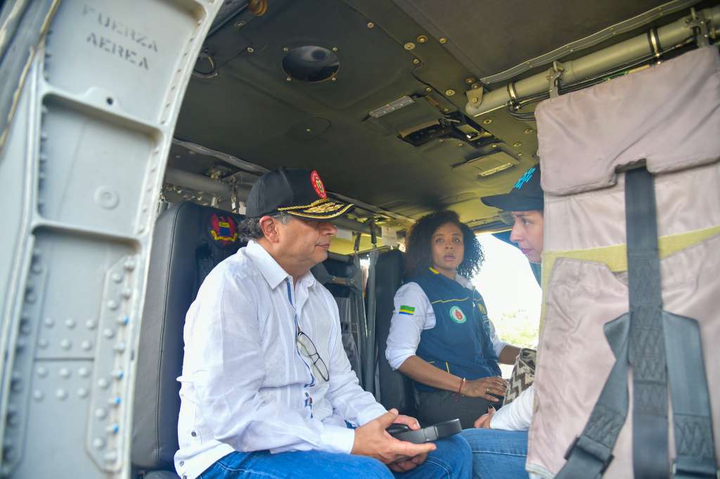 El presidente Gustavo Petro y la gobernadora de Chocó, Nubia Córdoba, sobrevolaron las zonas afectadas por la ola invernal este miércoles 13 de noviembre.