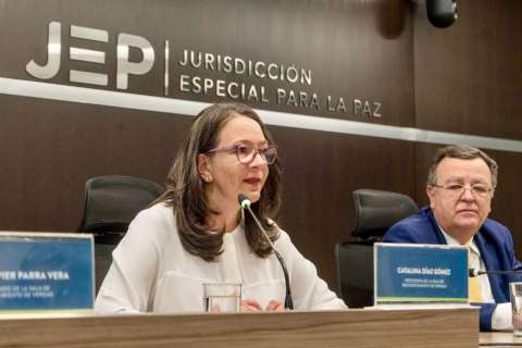 JEP imputó a 27 exintegrantes de las FARC por atentados, masacres y violencia sexual