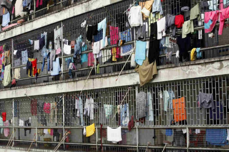 En el Buen Pastor hay cinco médicos para atender 1.500 internas