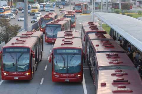 Transmilenio: un bus del que no se podrá bajar Claudia López