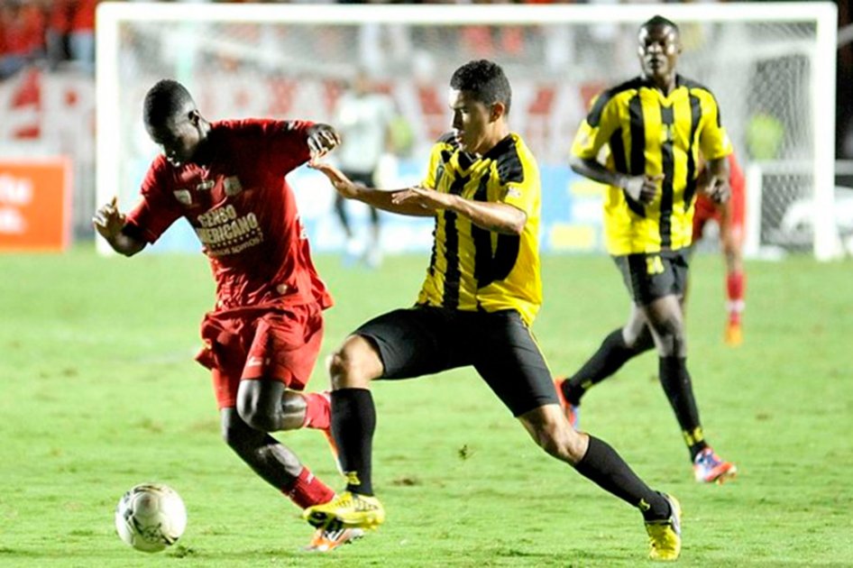 En el primer juego de la final Alianza Petrolera superó 2-1 al América de Cali. / Tomada de Golcaracol.com