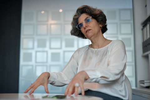 “Antioquia se caracterizó por una multiplicidad de grupos paramilitares”: Julieta Lemaitre