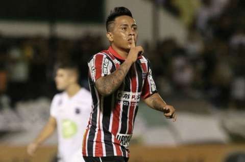 La emotiva despedida del Sao Paulo a Cueva antes de jugar el repechaje con Perú