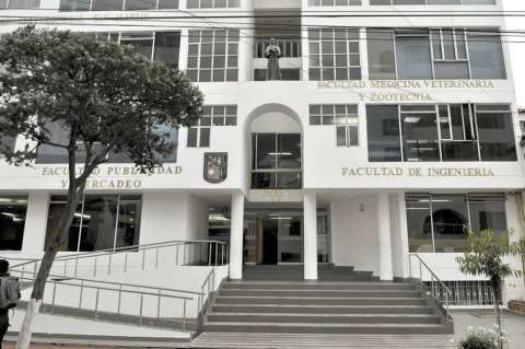 Corte Constitucional falla a favor de estudiante sancionado por protestar