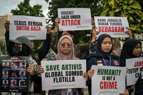 Israel deporta activistas de la flotilla a Gaza y desata crisis diplomática en la UE