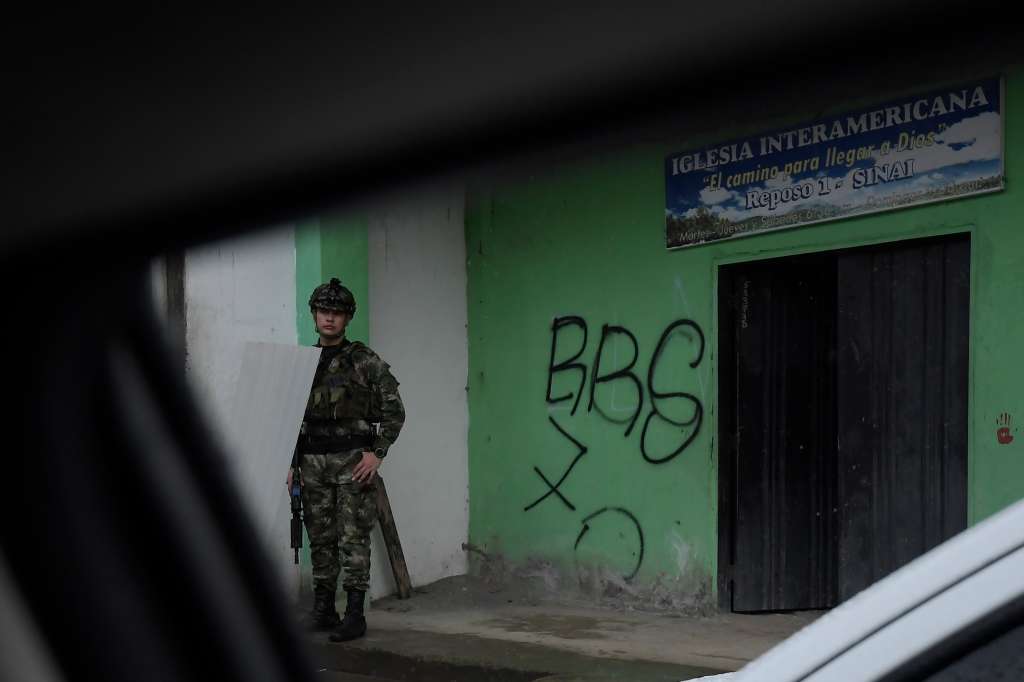 Letreros o grafitis de las Autodefensas Gaitanistas de Colombia (AGC), Quibdó - Chocó.