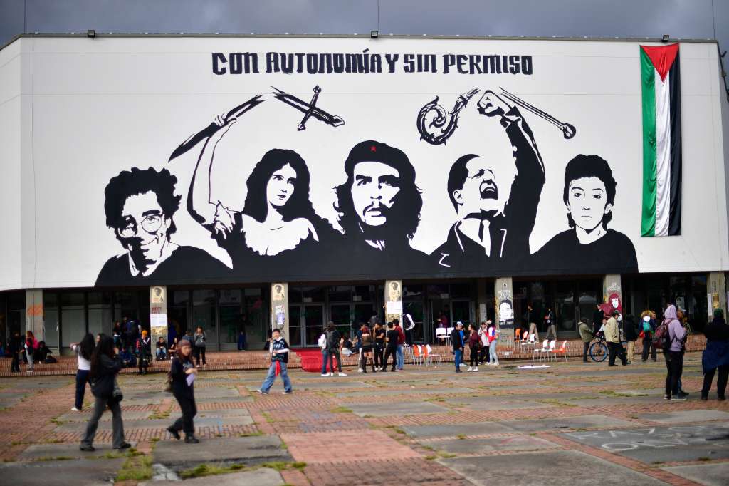 Estudiantes, plazoleta principal y otros aspectos de esta institución luego de la elección del nuevo rector Leopoldo Múnera