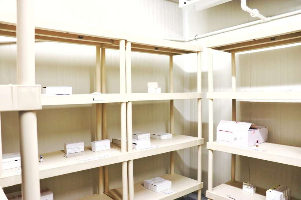 El municipio tiene neveras que pueden almacenar hasta 8.000 vacunas.