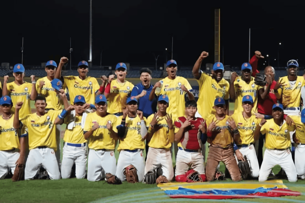 La selección de Colombia de béisbol derrotó a México 6-2 en el estadio Edgar Rentería de Barranquilla.