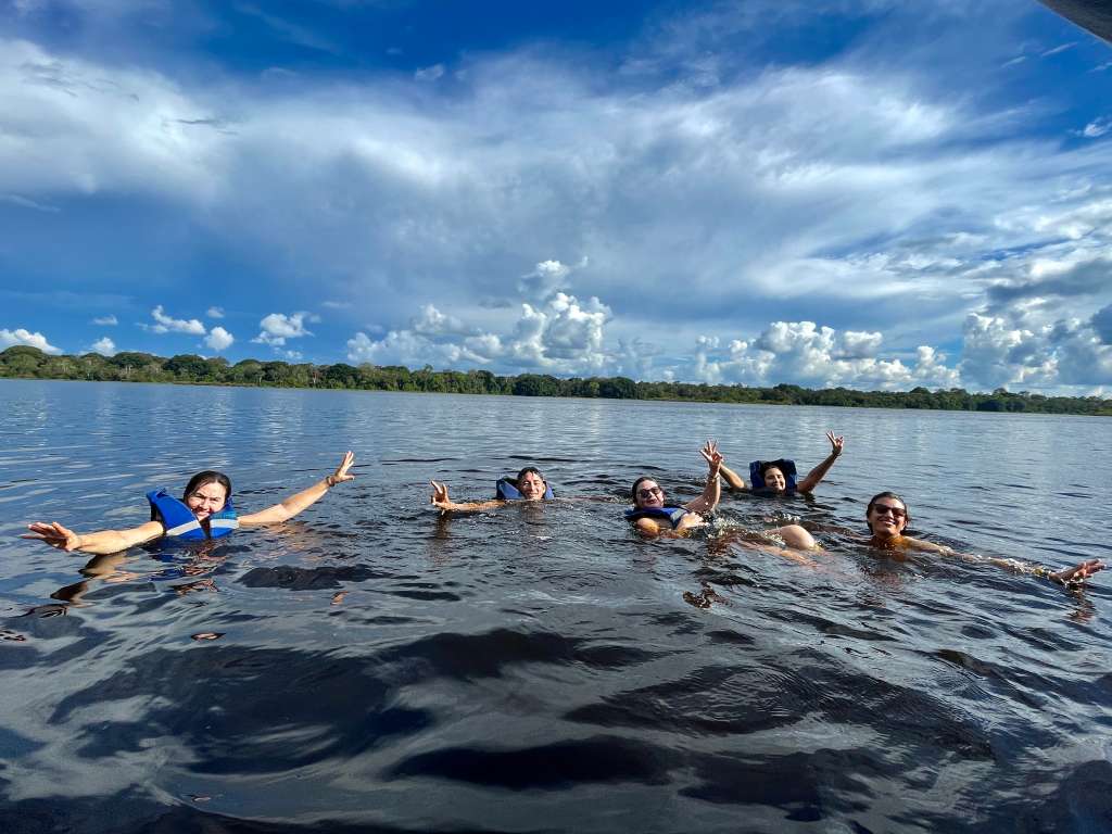 En la comunidad indígena de Macedonia, los turistas pueden vivir un turismo responsable acompañado de guías locales expertos.