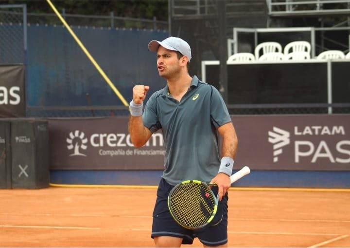 El tenista colombiano Nicolás Mejía avanzó a los cuartos de final en el KIA Open Bogotá 2026