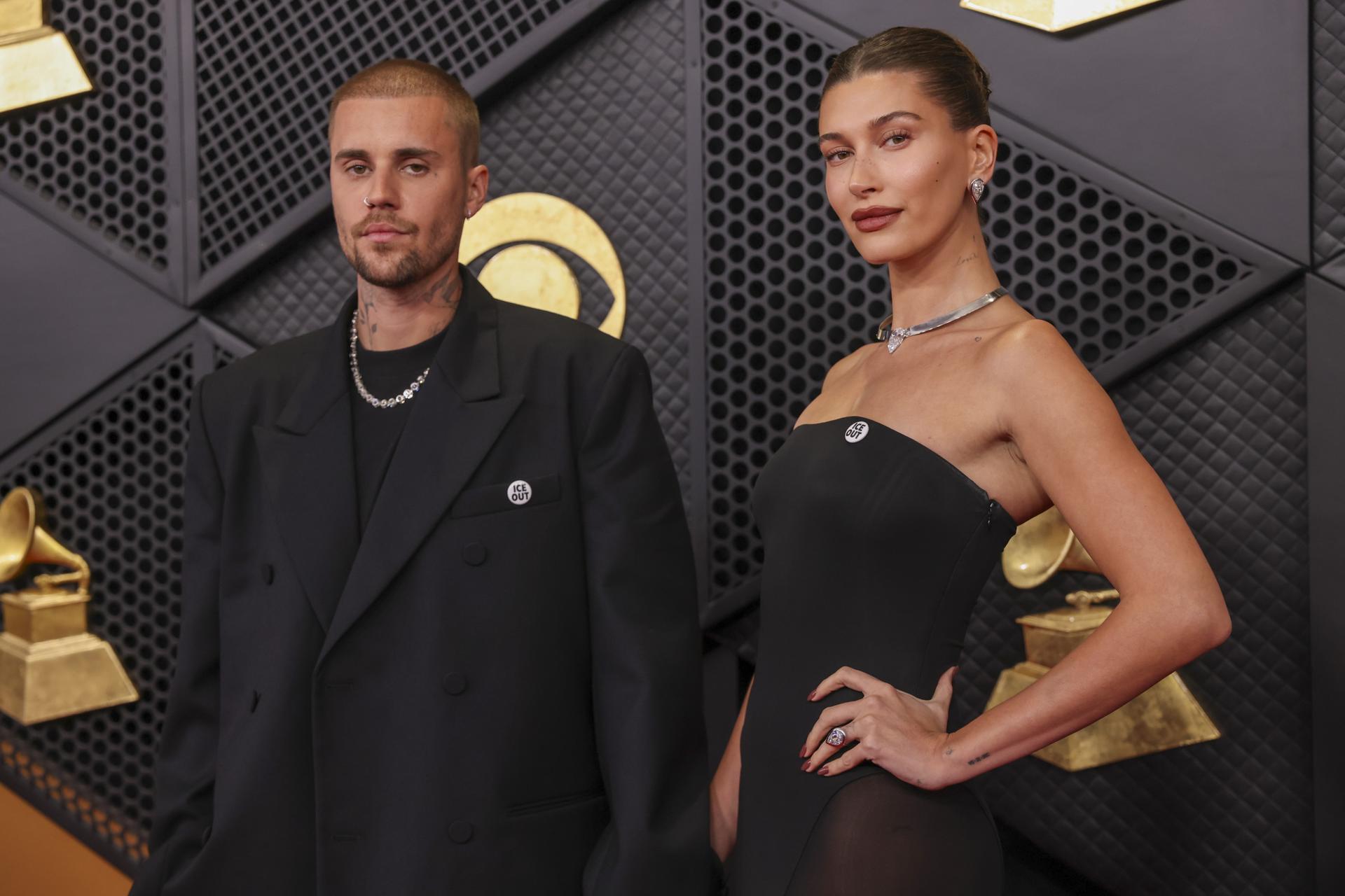 LOS ANGELES (United States), 02/02/2026.- Canadian singer Justin Bieber (L) and US model and socialite Hailey Bieber attend the red carpet for the 68th annual Grammy Awards ceremony at Crypto.com Arena in Los Angeles, California, USA, 01 February 2026. EFE/EPA/JILL CONNELLY